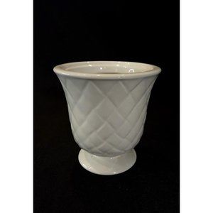 Royal Family Cannon Criss Cross Lt. Seafoam Blue/Green Vase (3e1)